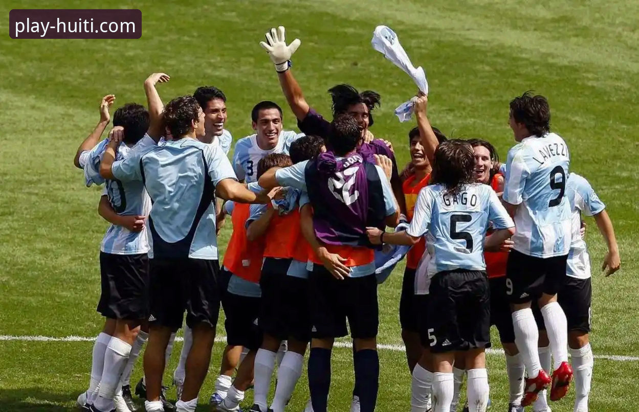 阿根廷5-0大胜赞比亚最新动态：梅西让点球引爆球迷热议，华体会体育平台用户关注世界杯备战